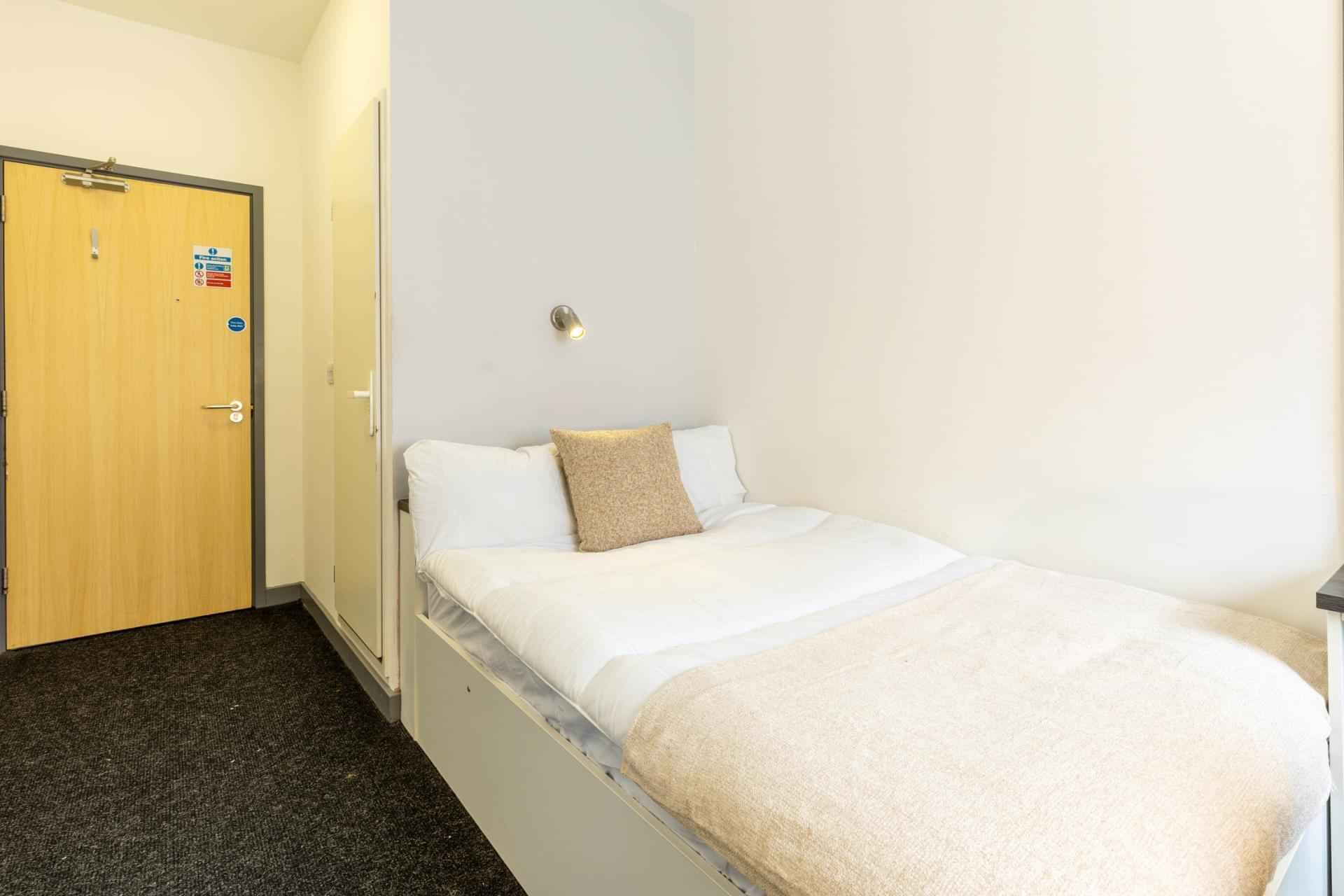 5/6 Bed Ensuite  - Image 8