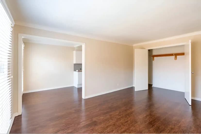 2 Bed 1.5 Bath - Image 14