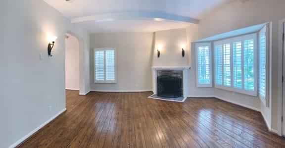 2 Bed 1.5 Bath - Image 1