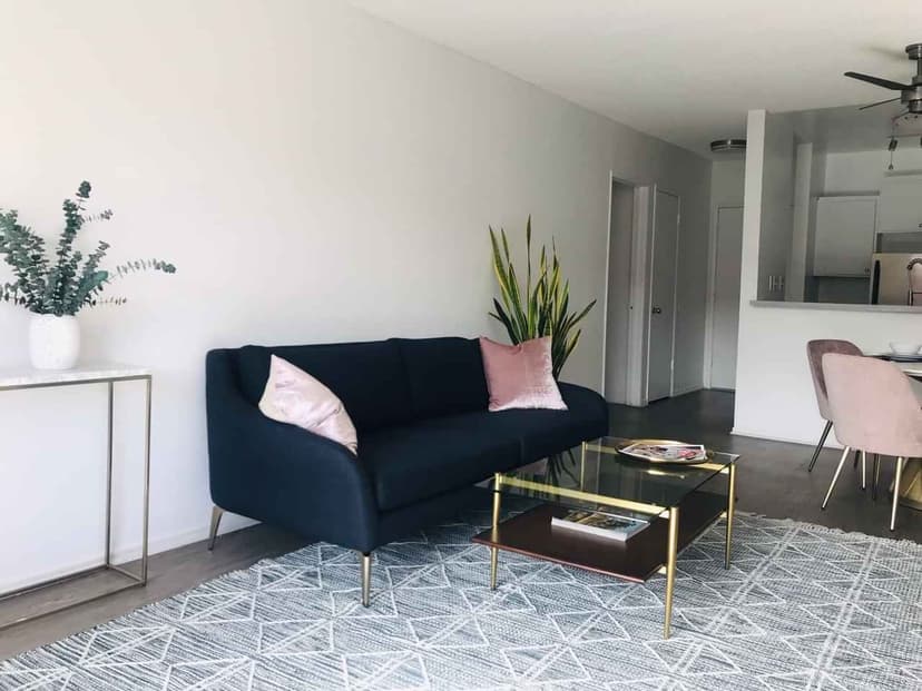1 Bed 1 Bath - Image 2