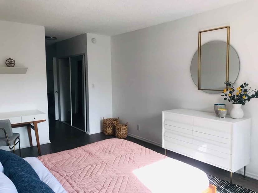 1 Bed 1 Bath - Image 10