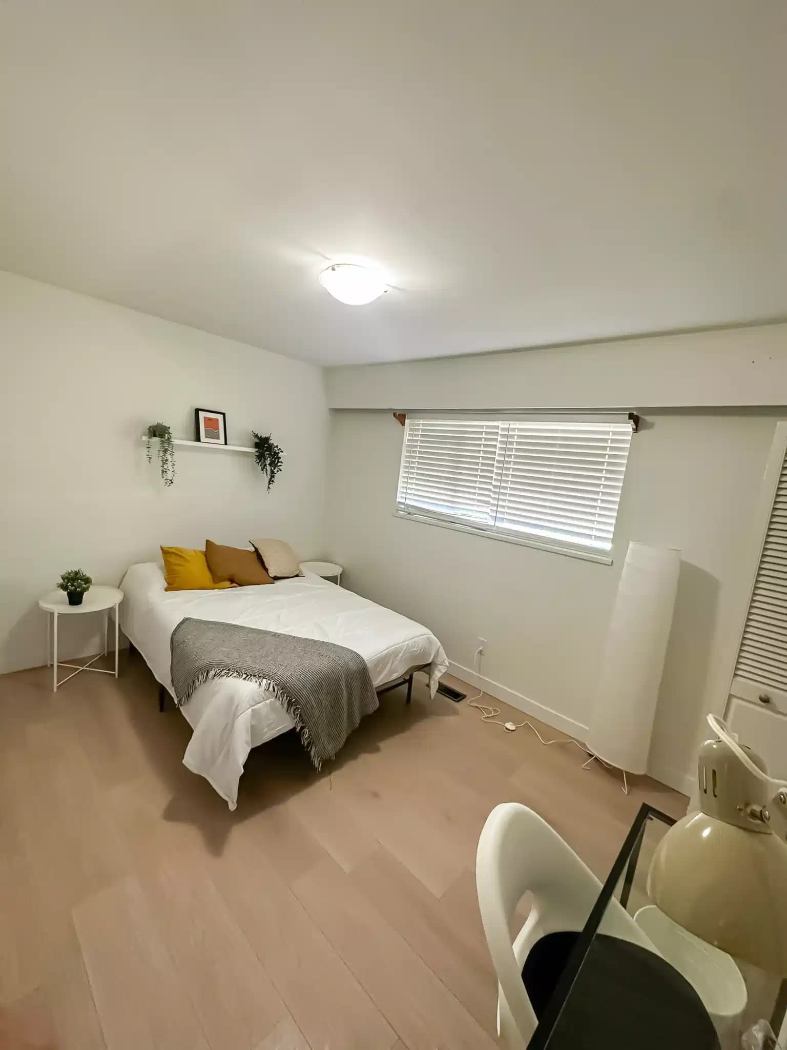 Tourmaline Room ( 4 Bed 1 Bath ) - Image 1