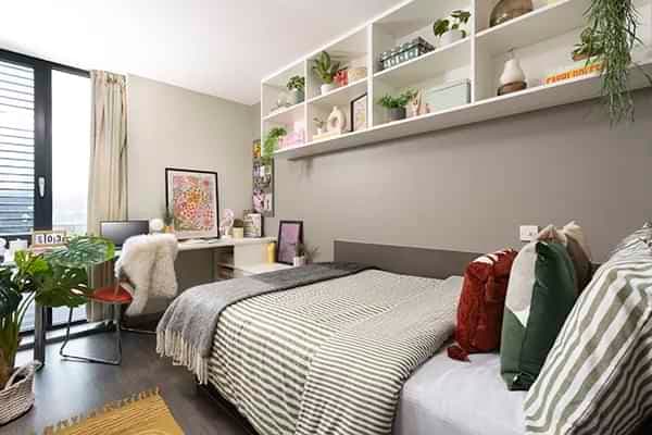 Classic Ensuite  - Image 1