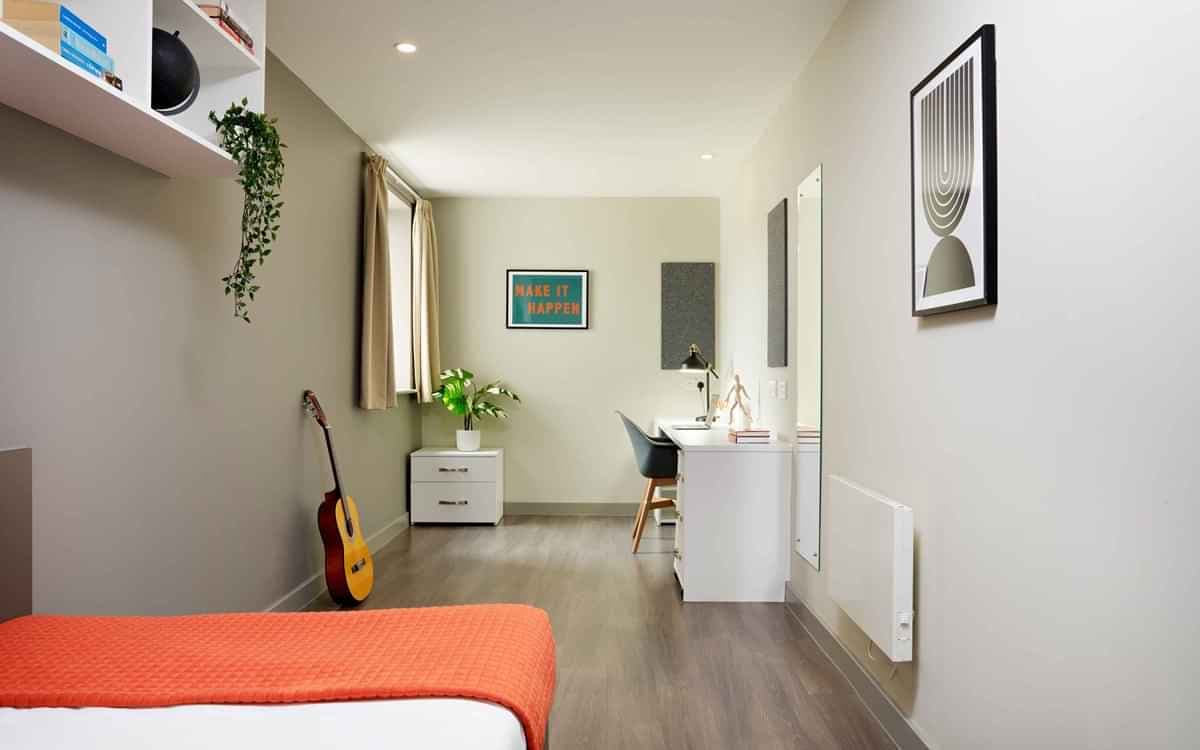 Premium 1 En-suite - Image 2