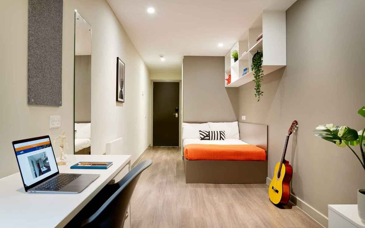 Premium 1 En-suite - Image 1