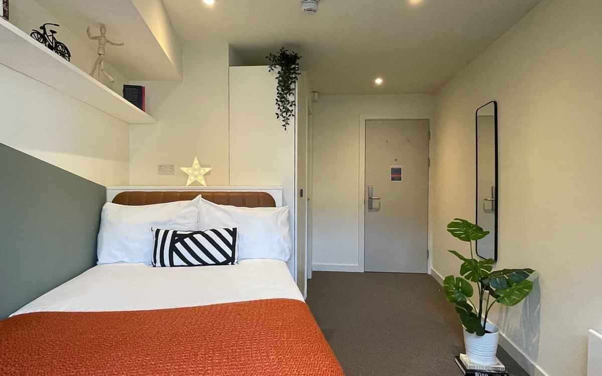 Premium 2 Plus En-suite  (Accessible) - Image 1