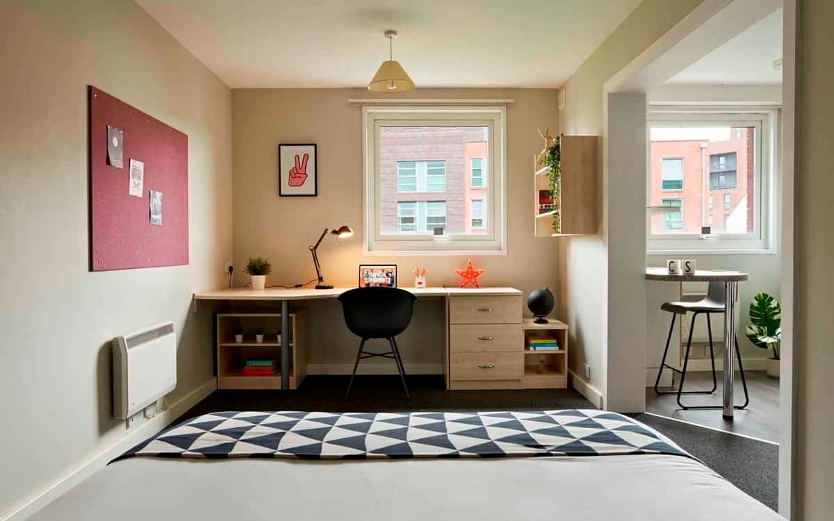 Premium Studio - Image 1