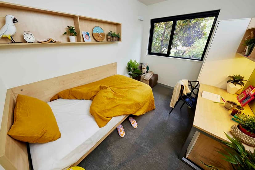 4 Bedroom Ensuite, King Single Bed - Image 11