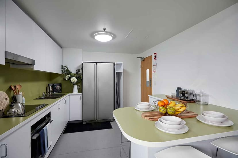 Twin Bunk, Single Bed, 8 Bed Apartment - Image 1