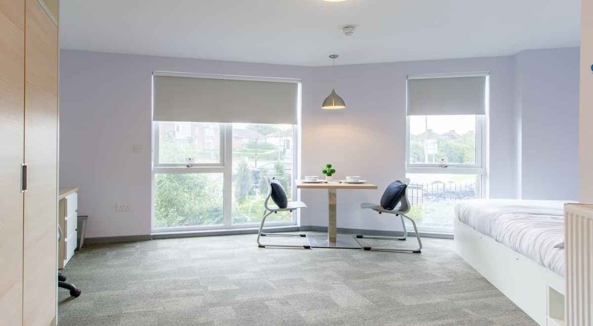 Deluxe Studio - Image 2