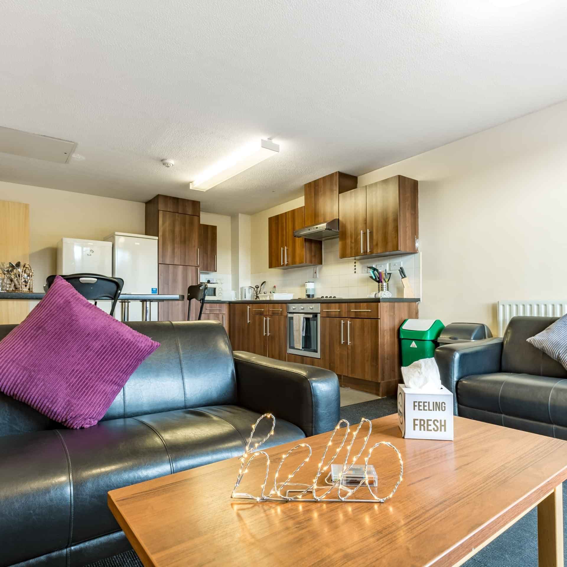 Classic 5 Bed Ensuite - Image 2