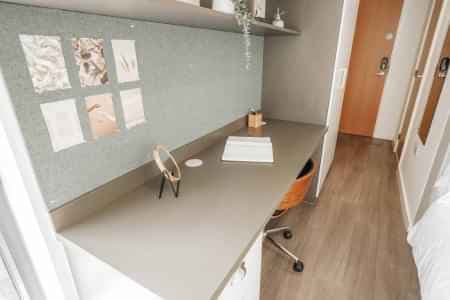 Gold En Suite - Image 5