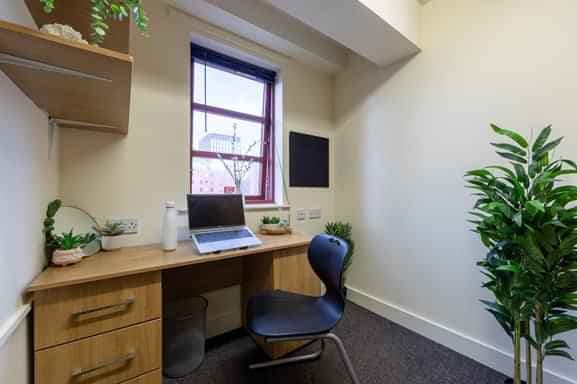 Bronze Non Ensuite – Medium| 3 or 4 Bedroom Flat - Image 3