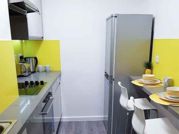 Silver Non Ensuite – Large | 3 or 4 Bedroom Flat - Image 3