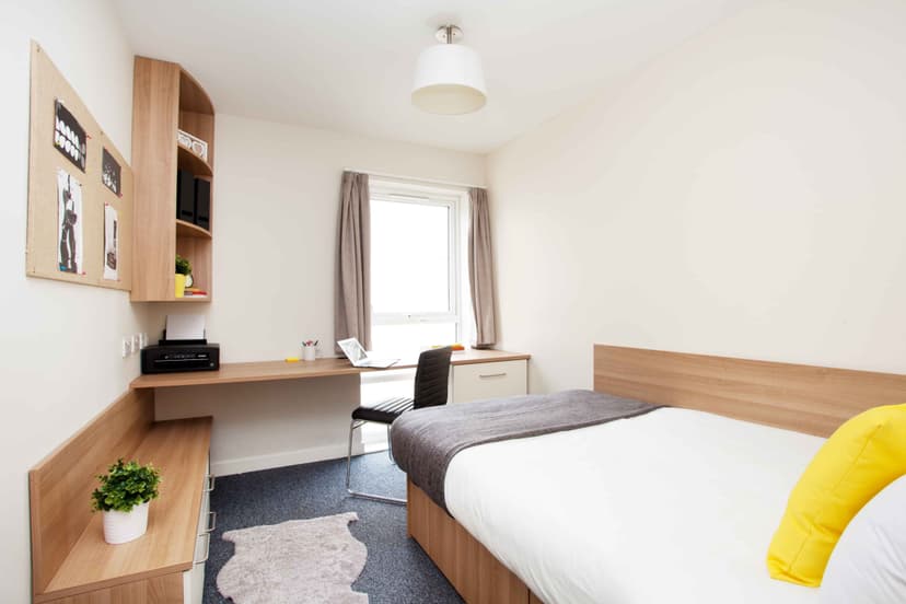 Classic Ensuite - Image 2