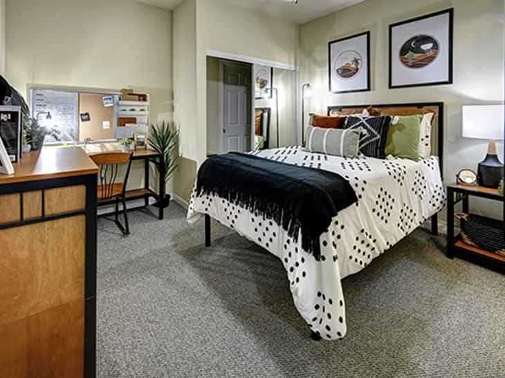 2 Bed 2 Bath - Image 1