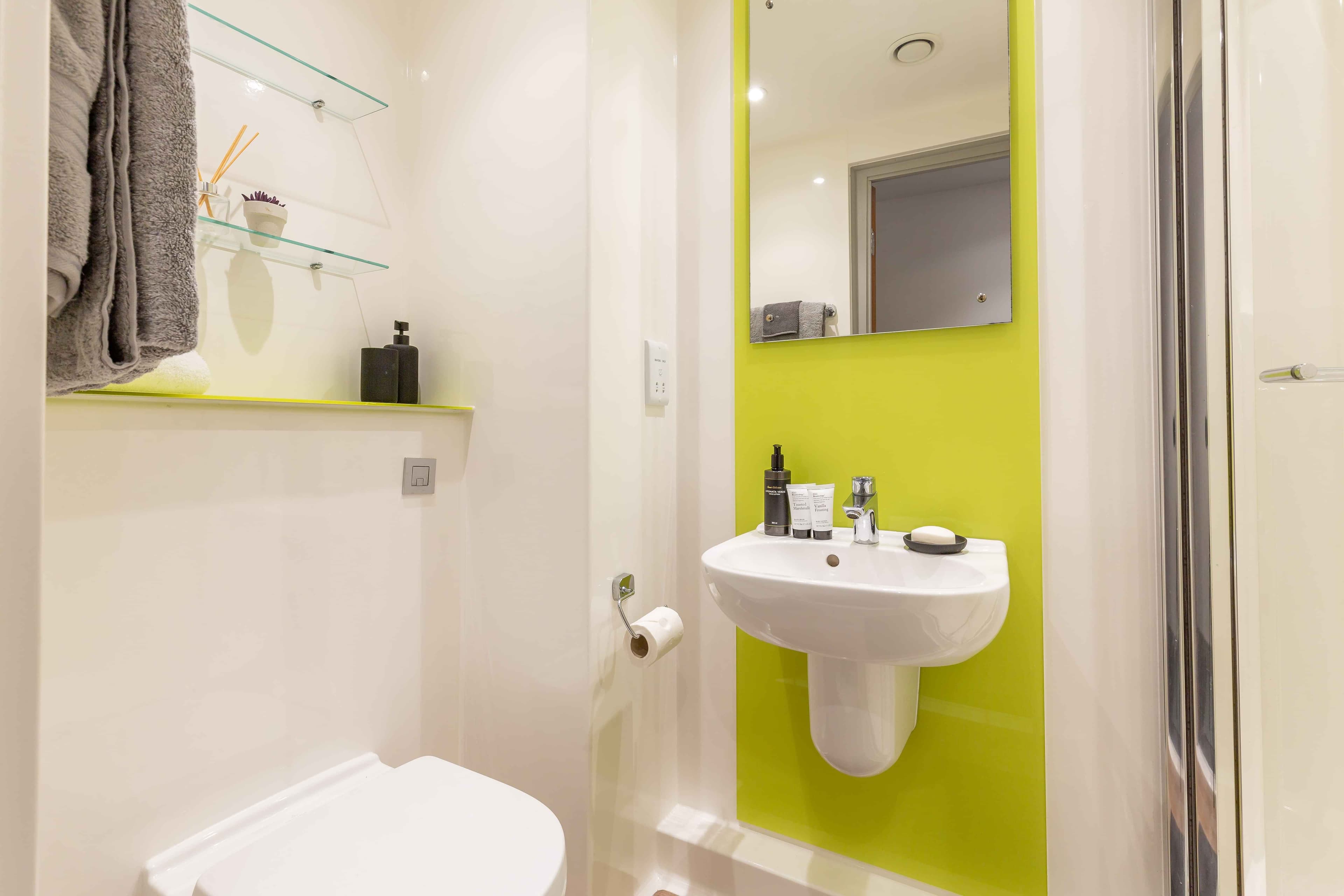 Premium Ensuite - Image 21