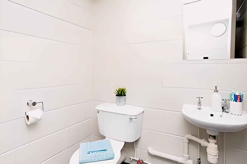 Classic Non Ensuite - Image 3