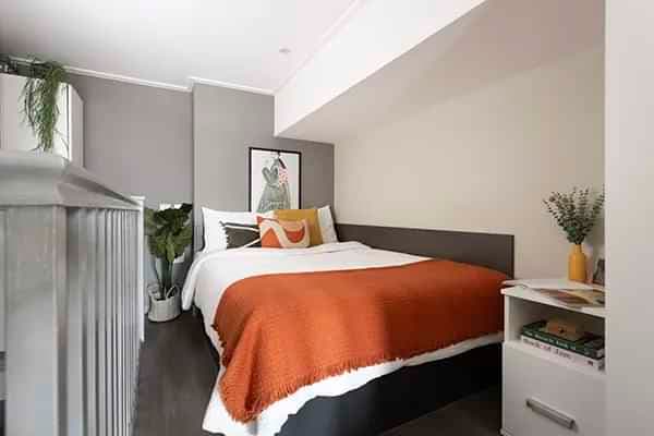 Premium Range 1 One Bedroom Flat - Image 1