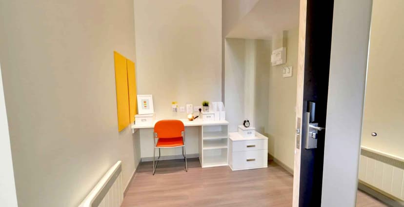 Classic Accessible Studio - Image 4