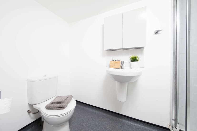 Premium Range 3 Studio - Image 5