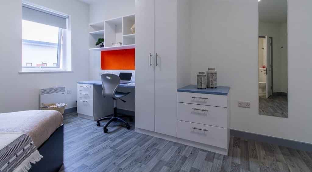 Silver Accessible Ensuite - Image 2