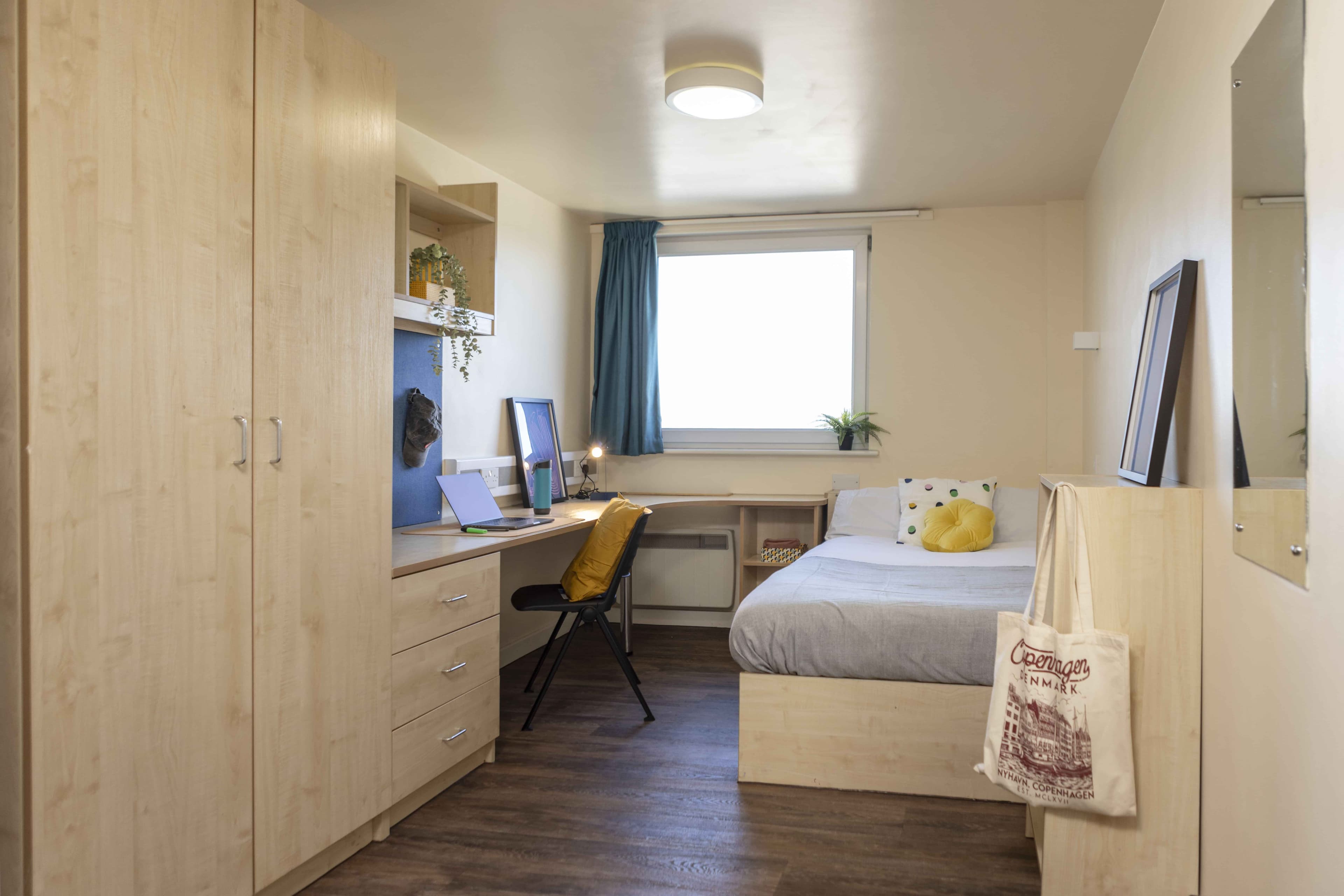 Silver Ensuite - Image 3