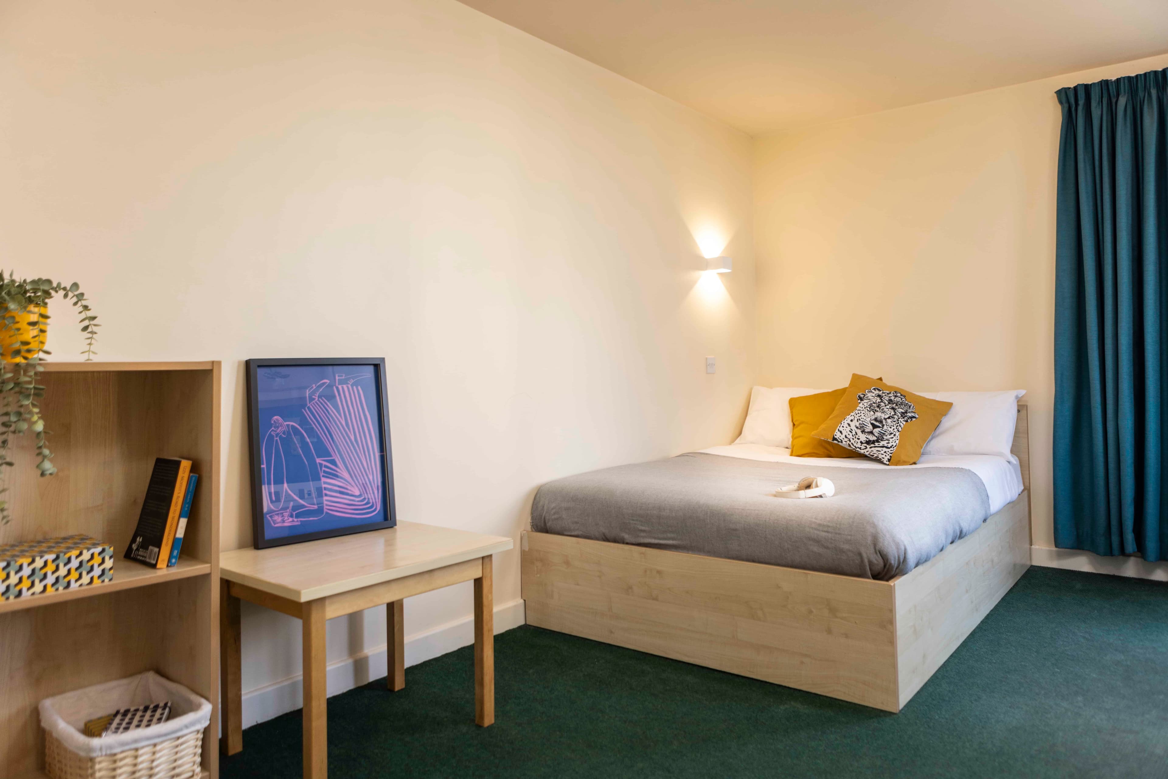 Gold Ensuite - Image 1