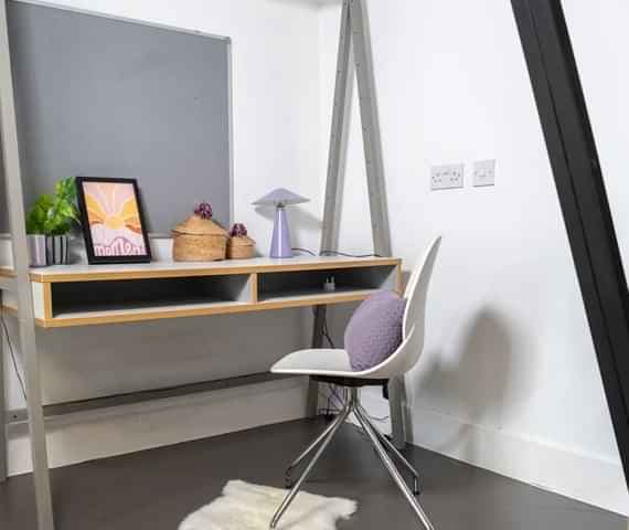 Silver Ensuite Lower - Image 5