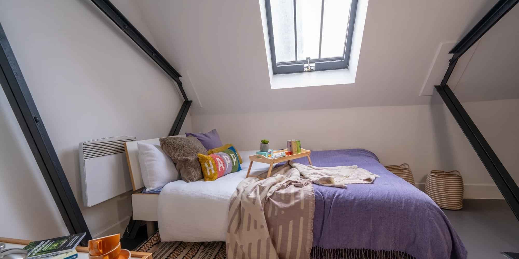 Silver Ensuite Lower - Image 1