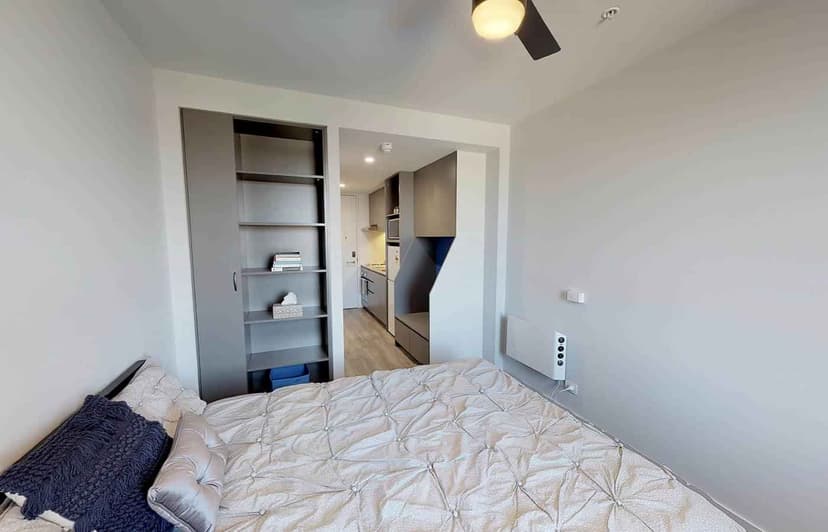 1 Bedroom Studio Deluxe - Image 2