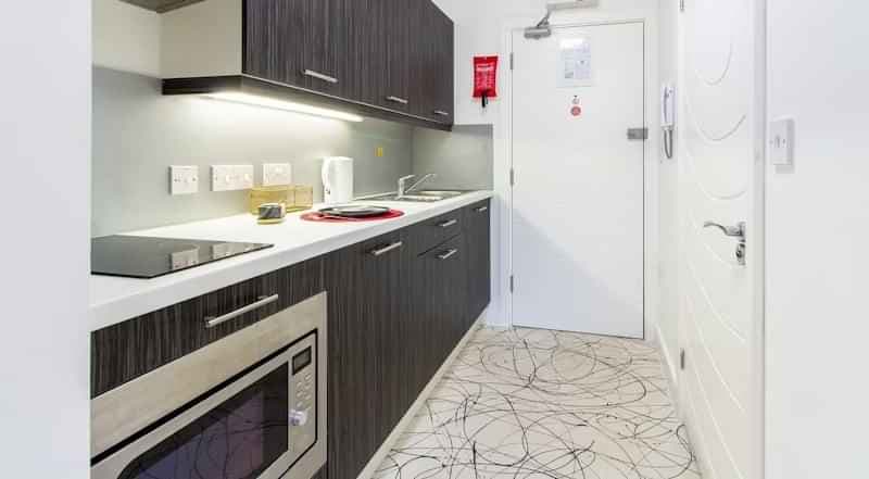 Studio Sapphire  - Image 7