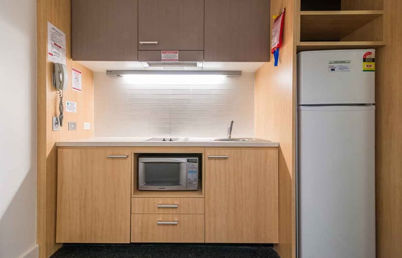 1 Bedroom Suite - Image 2