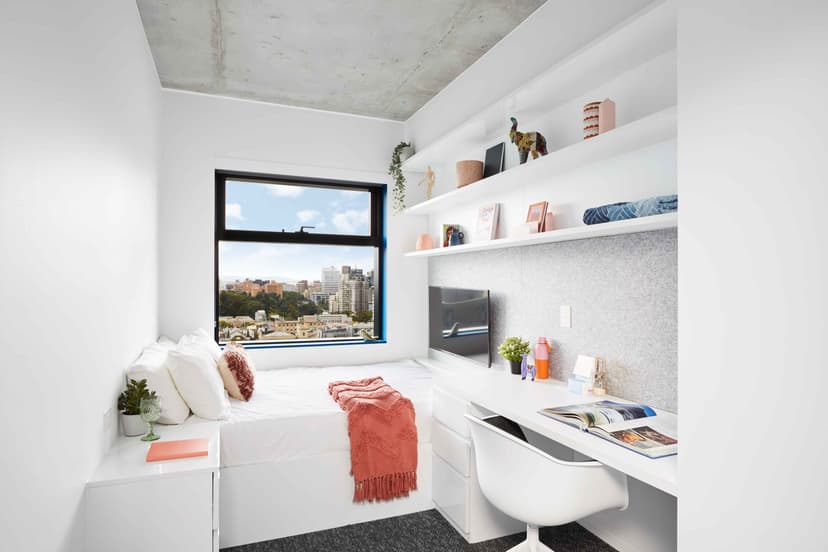 2 Bedroom Shared Bathroom, Double Bed - Image 1