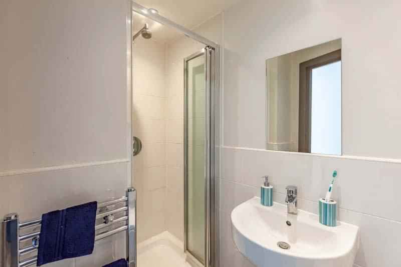 Deluxe Studio - Image 3