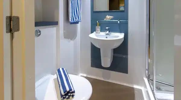 Luxury Studio - Image 5