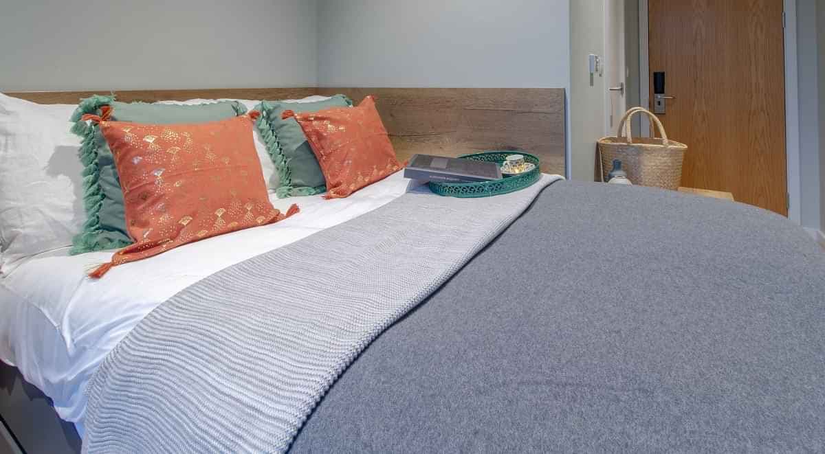 2 Bed Apartment - Image 3