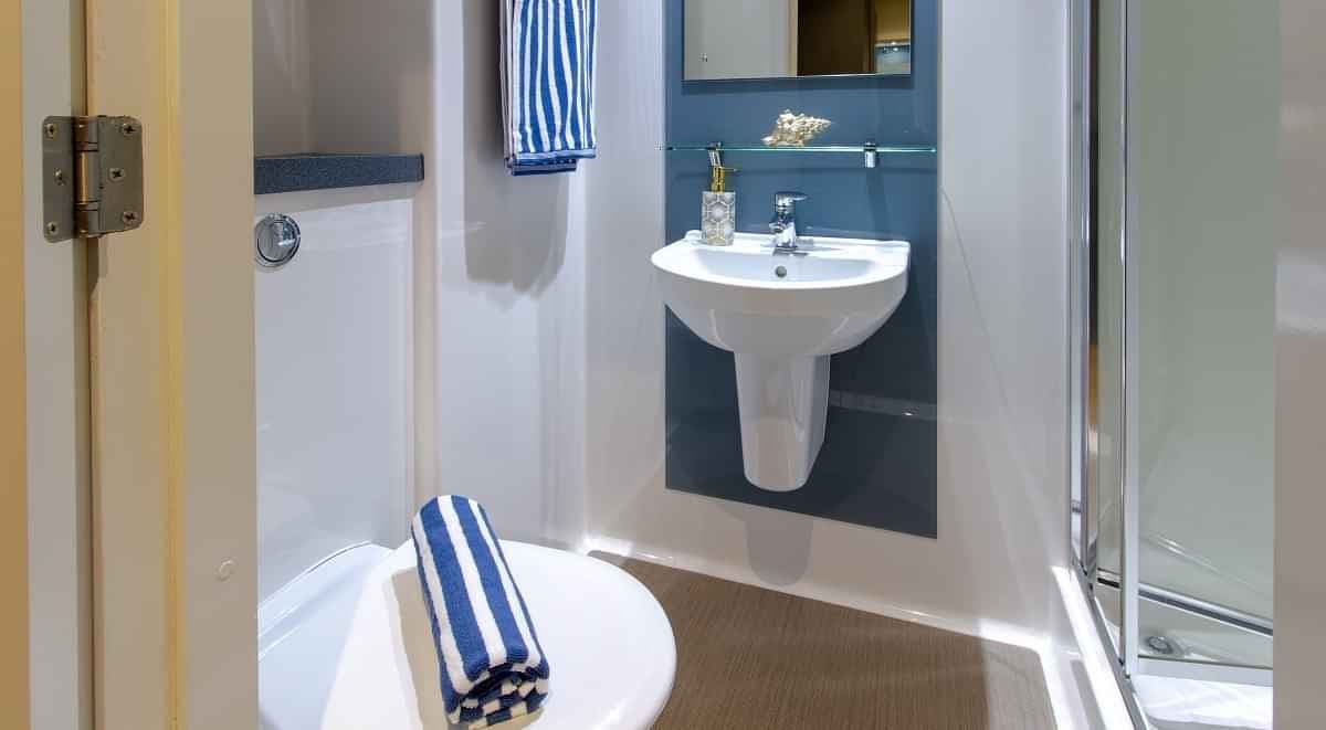 2 Bed Apartment - Image 5