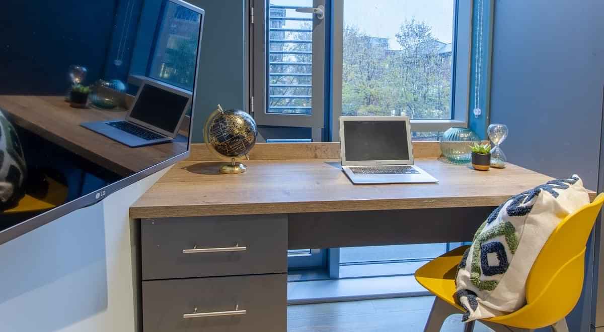 2 Bed Apartment - Image 6