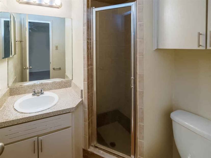 1 Bed 1 Bath - Image 2