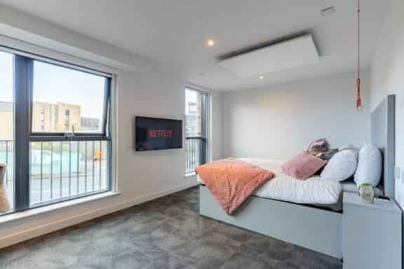 Diamond Studio - Image 1