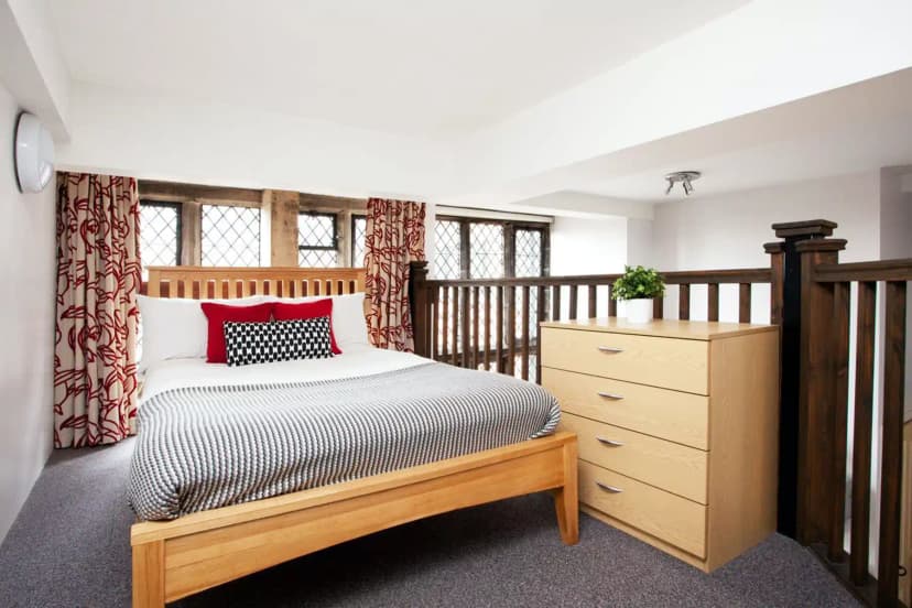 Premium Plus One Bedroom - Image 1