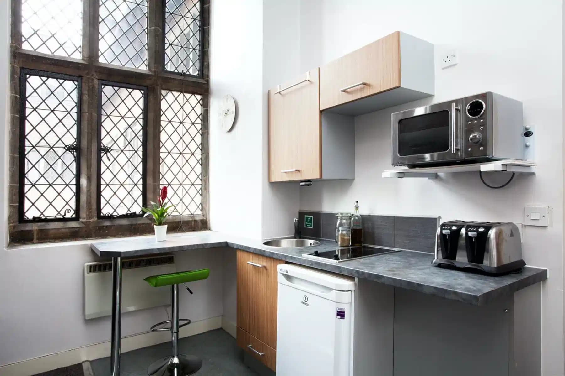 Premium Plus One Bedroom - Image 2