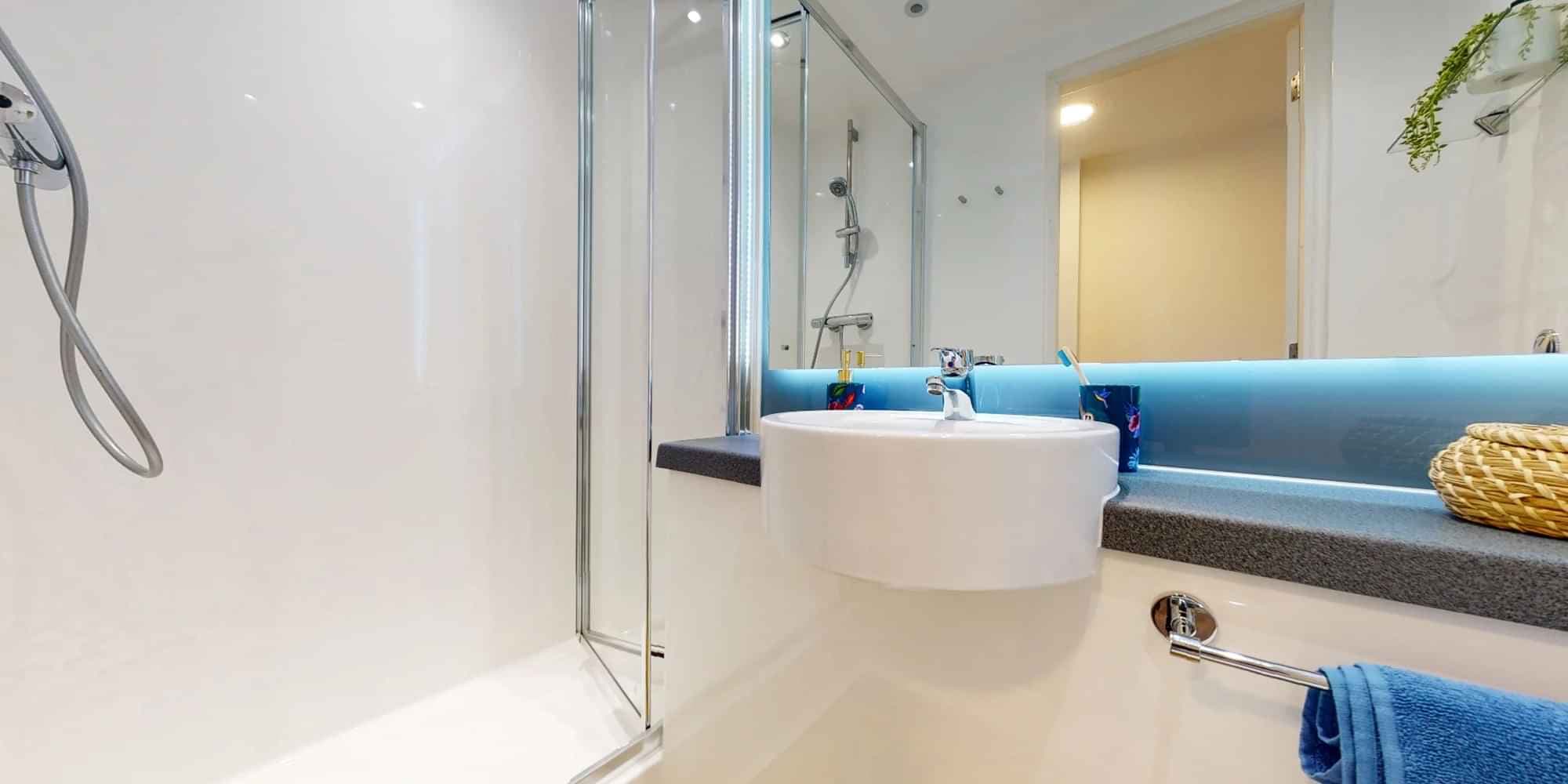 Bronze Ensuite Upper Xl - Image 3