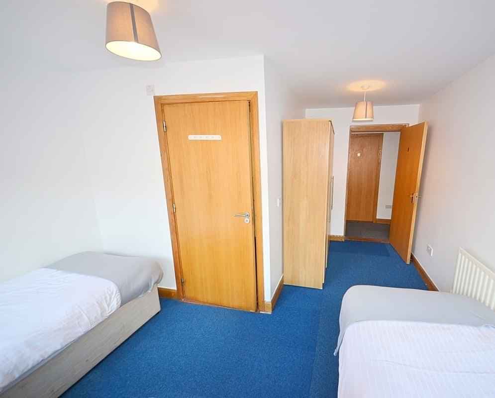 Twin Ensuite - Image 2