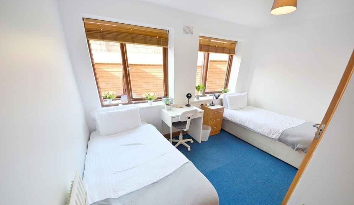 Twin Ensuite - Image 1