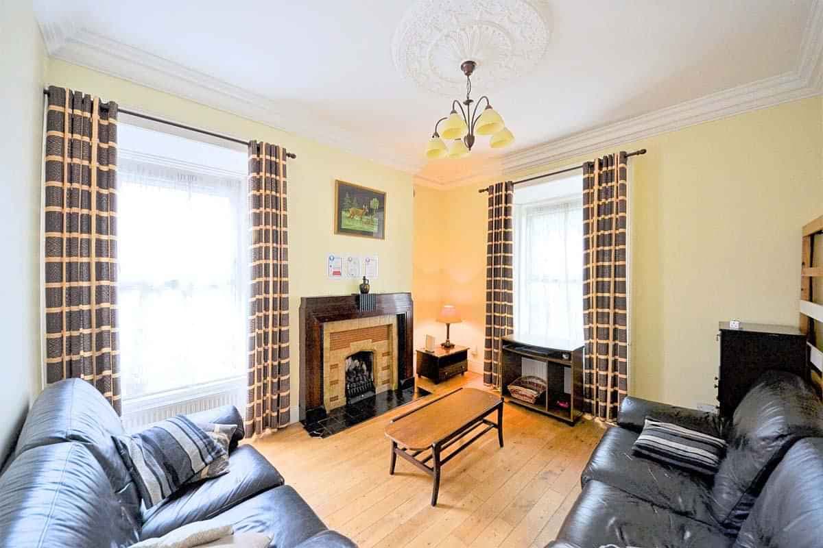 Twin Room Ensuite (Male Only) - Image 5