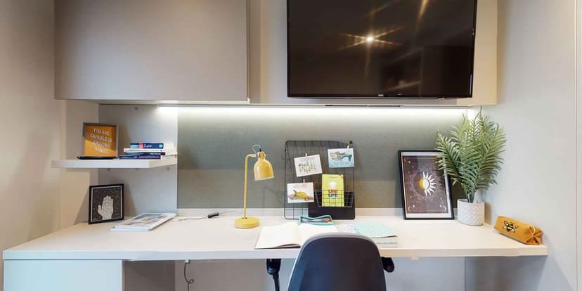 Gold Studio Penthouse - Image 3