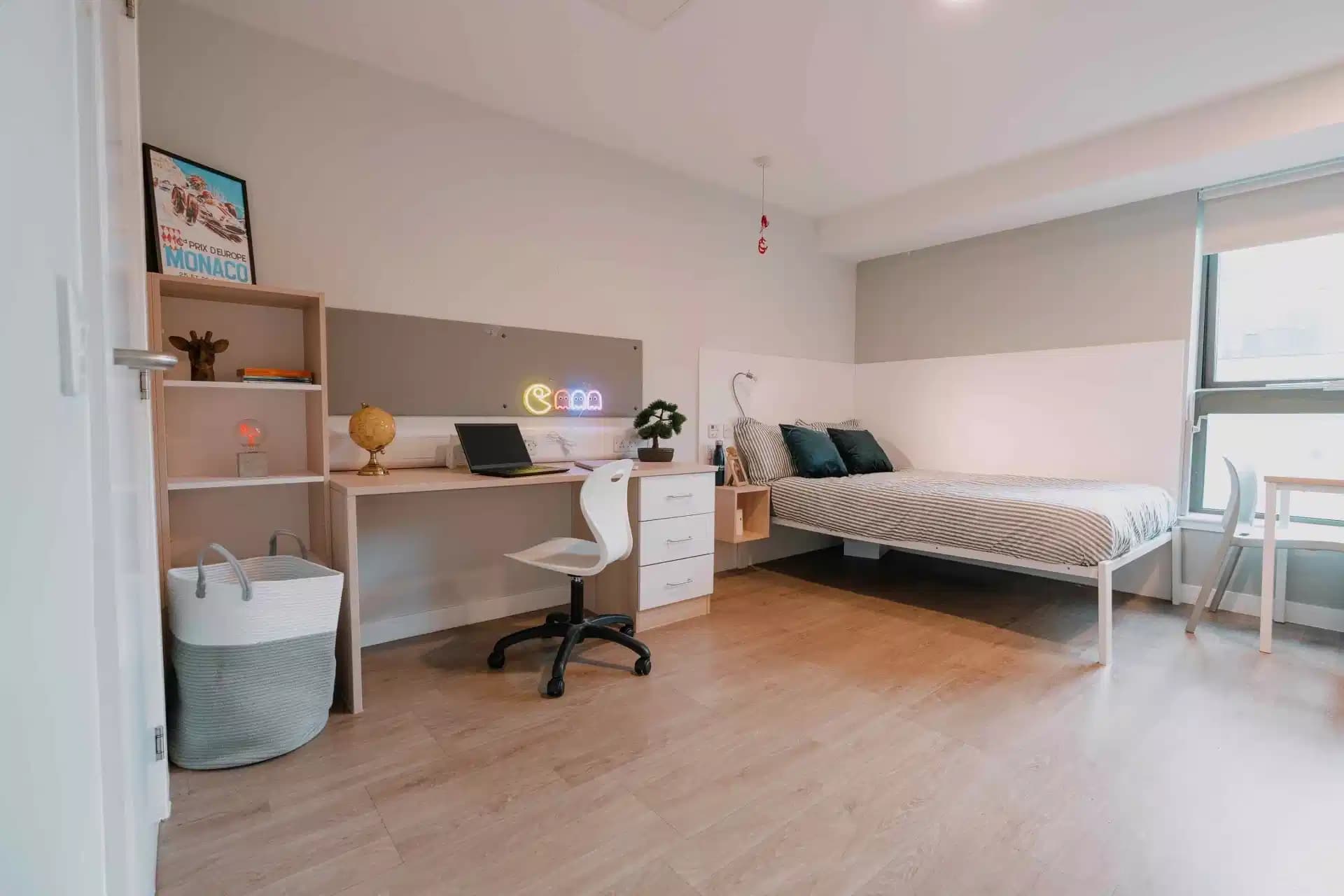 Classic Accessible Studio - Image 11