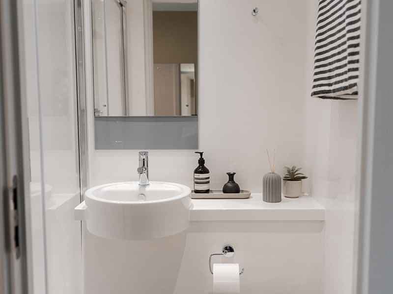 Ultimate Ensuite - Image 3